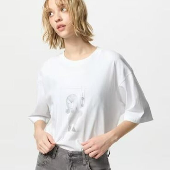 NWT Uniqlo Junji Ito Uzumaki manga Tshirt XL - Picture 4 of 7